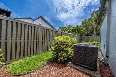 6561 Sutton Ct, Parkland, FL 33067 - Photo 15