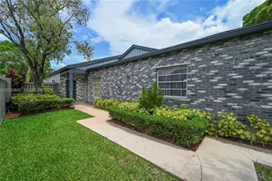 6561 Sutton Ct, Parkland, FL 33067 - Photo 7