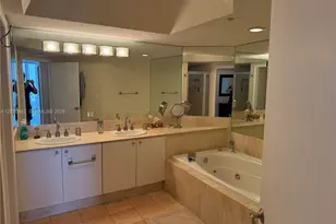 7000 Island Blvd, Aventura, FL 33160 - Photo 19