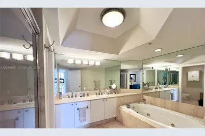 7000 Island Blvd #2403, Aventura, FL 33160 - Photo 19