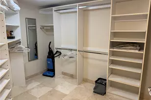 7000 Island Blvd, Aventura, FL 33160 - Photo 11