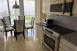 7000 Island Blvd, Aventura, FL 33160 - Photo 3