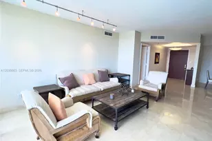 7000 Island Blvd, Aventura, FL 33160 - Photo 11