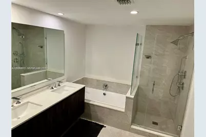 488 NE 18th St #1901, Miami, FL 33132 - Photo 9