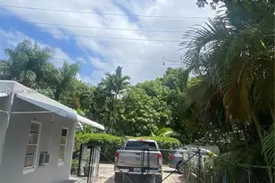 243 SW 14th St, Dania Beach, FL 33004 - Photo 13