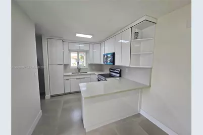 8891 SW 36th St #8891, Miami, FL 33165 - Photo 5