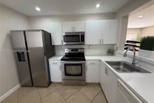 4712 NW 114th Ave, Doral, FL 33178 - Photo 17