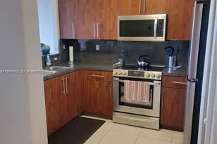 2407 SE 14th St, Homestead, FL 33035 - Photo 3