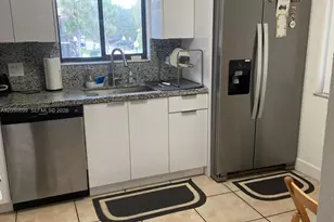 16184 Laurel Dr, Weston, FL 33326 - Photo 9