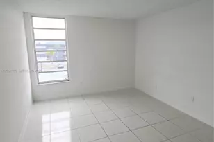 8821 W Flagler St, Miami, FL 33174 - Photo 17