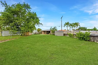 121 SW 71st Ave, Miami, FL 33144 - Photo 3