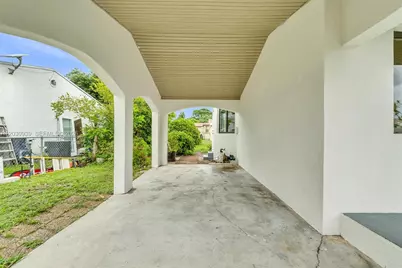 2651 Fletcher Ct, Hollywood, FL 33020 - Photo 15