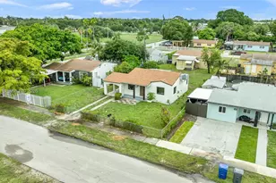 2651 Fletcher Ct, Hollywood, FL 33020 - Photo 19