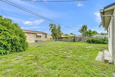 2651 Fletcher Ct, Hollywood, FL 33020 - Photo 13