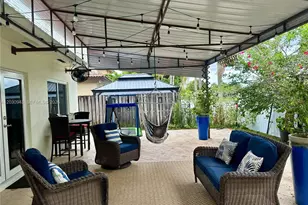 15490 SW 10th St, Miami, FL 33194 - Photo 9