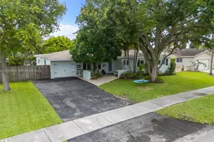 10421 SW 107th St, Miami, FL 33176 - Photo 27