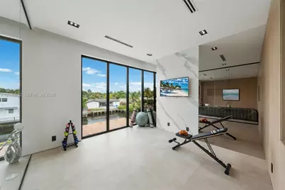 2380 NE 196th St, Miami, FL 33180 - Photo 35