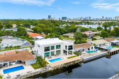 2380 NE 196th St, Miami, FL 33180 - Photo 17