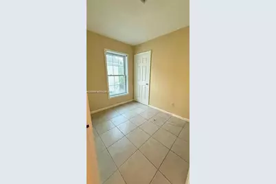 1742 SW 44th Ter, Fort Lauderdale, FL 33317 - Photo 9