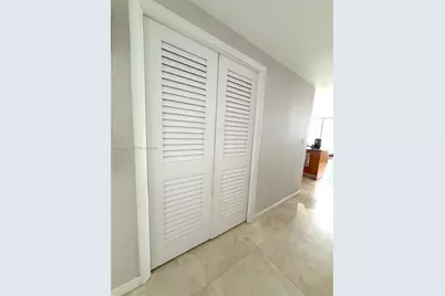 475 Brickell Ave #2707, Miami, FL 33131 - Photo 9