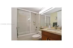 6767 Collins Ave, Miami Beach, FL 33141 - Photo 5