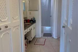 3475 N Country Club Dr, Aventura, FL 33180 - Photo 15