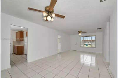 3210 SW 94th Ct, Miami, FL 33165 - Photo 11