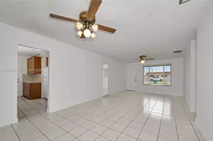 3210 SW 94th Ct, Miami, FL 33165 - Photo 11