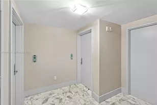 1331 Brickell Bay Dr, Miami, FL 33131 - Photo 35