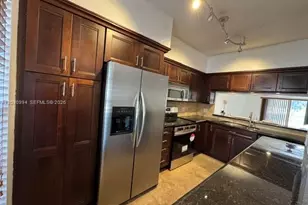 192 SW 96th Ave, Plantation, FL 33324 - Photo 7