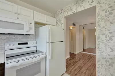 47 Camden #B, West Palm Beach, FL 33417 - Photo 9