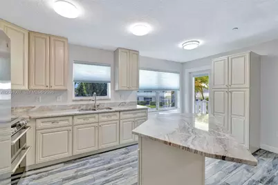 2929 SE Ocean Blvd #F6, Stuart, FL 34996 - Photo 5