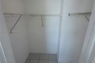 2001 Bay Dr, Miami Beach, FL 33141 - Photo 9