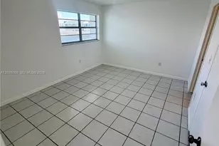 2001 Bay Dr, Miami Beach, FL 33141 - Photo 7