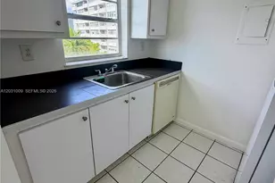 2001 Bay Dr, Miami Beach, FL 33141 - Photo 3
