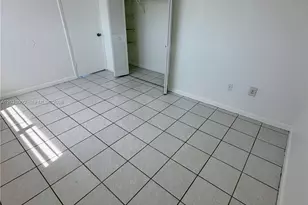 2001 Bay Dr, Miami Beach, FL 33141 - Photo 11