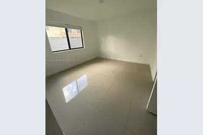 423 E 27th St #302, Hialeah, FL 33013 - Photo 11