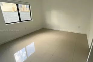423 E 27th St, Hialeah, FL 33013 - Photo 11