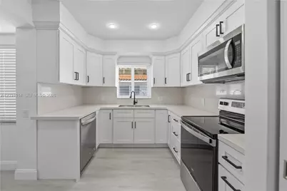2240 SW 16th Ct #U, Miami, FL 33145 - Photo 9