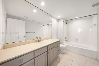 2000 N Bayshore Dr #420, Miami, FL 33137 - Photo 23