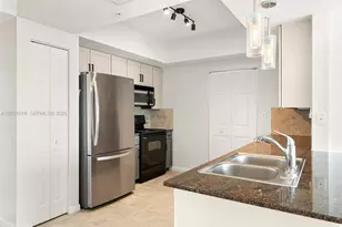2000 N Bayshore Dr, Miami, FL 33137 - Photo 5