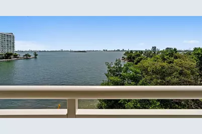 2000 N Bayshore Dr #420, Miami, FL 33137 - Photo 7