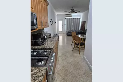 6490 Collins Ave #3, Miami Beach, FL 33141 - Photo 5