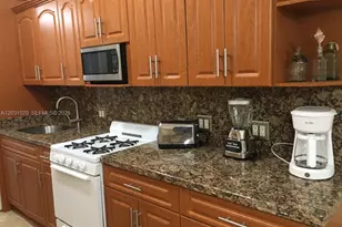 6490 Collins Ave, Miami Beach, FL 33141 - Photo 27
