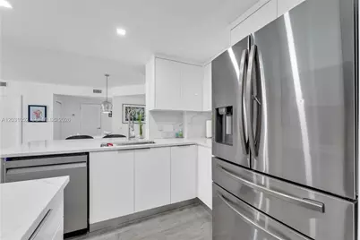 701 Brickell Key Blvd #1506, Miami, FL 33131 - Photo 11