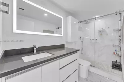 701 Brickell Key Blvd #1506, Miami, FL 33131 - Photo 15