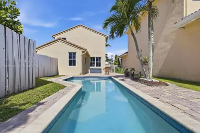 2160 NW 188th Ter, Pembroke Pines, FL 33029 - Photo 25