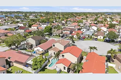 2160 NW 188th Ter, Pembroke Pines, FL 33029 - Photo 47