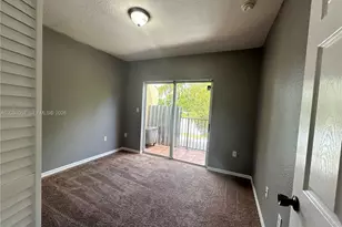 687 SW 10th St, Florida City, FL 33034 - Photo 13