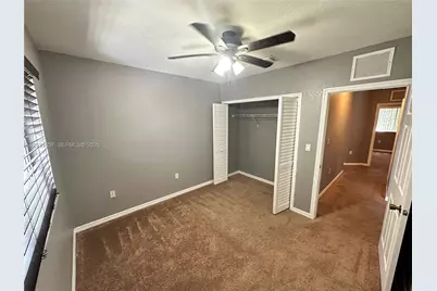 687 SW 10th St, Florida City, FL 33034 - Photo 9